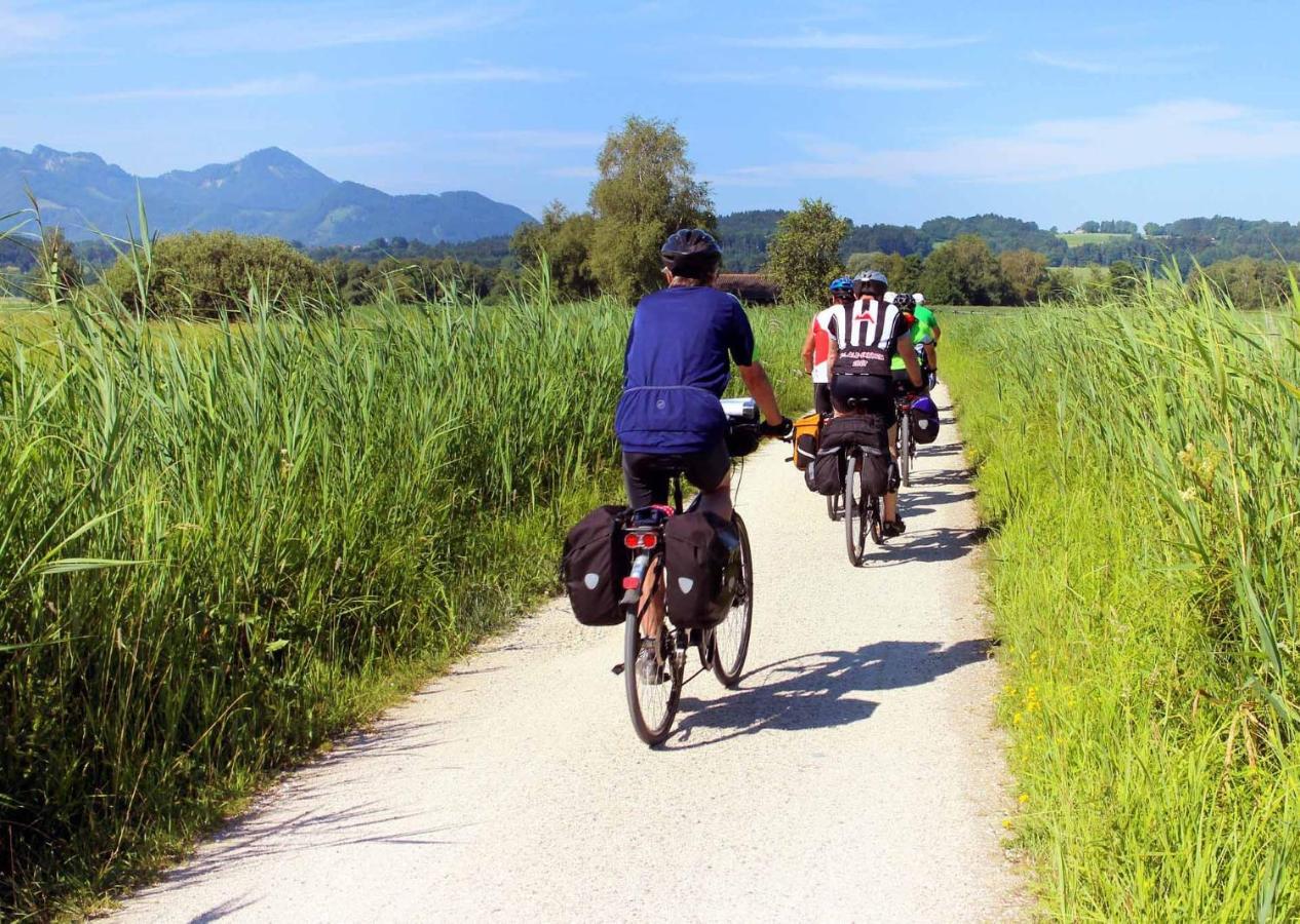 Lieblingseck Nachhaltige 5 Sterne Ferienwohnung Direkt Am Chiemsee غشتات أم كيمزي المظهر الخارجي الصورة